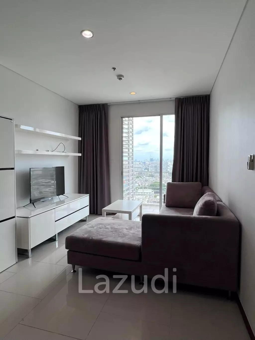 49.7 sqm 1-Bed Condo on High Floor at Villa Sathorn Khlong San Bangkok
