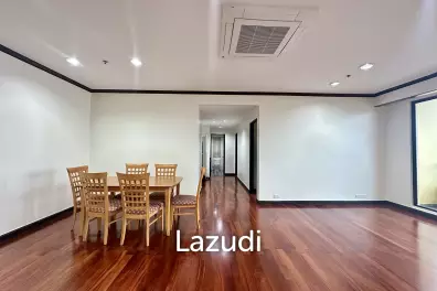 3 bedroom 2 bathroom river view apartment 137 sqm. at Baan Chaopraya for rent