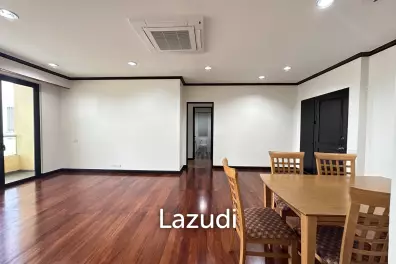 3 bedroom 2 bathroom river view apartment 137 sqm. at Baan Chaopraya for rent