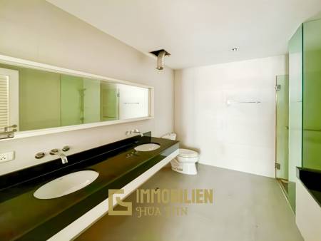 138 sqm Pool Access condo at Malibu Kao Tao