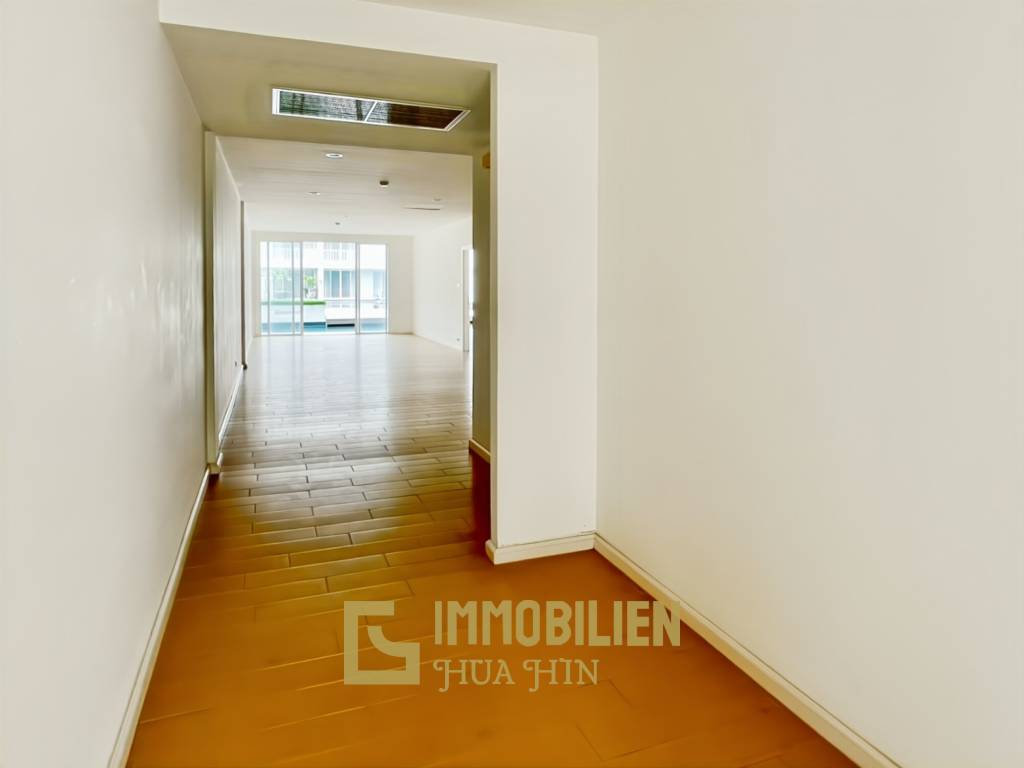 138 sqm Pool Access condo at Malibu Kao Tao