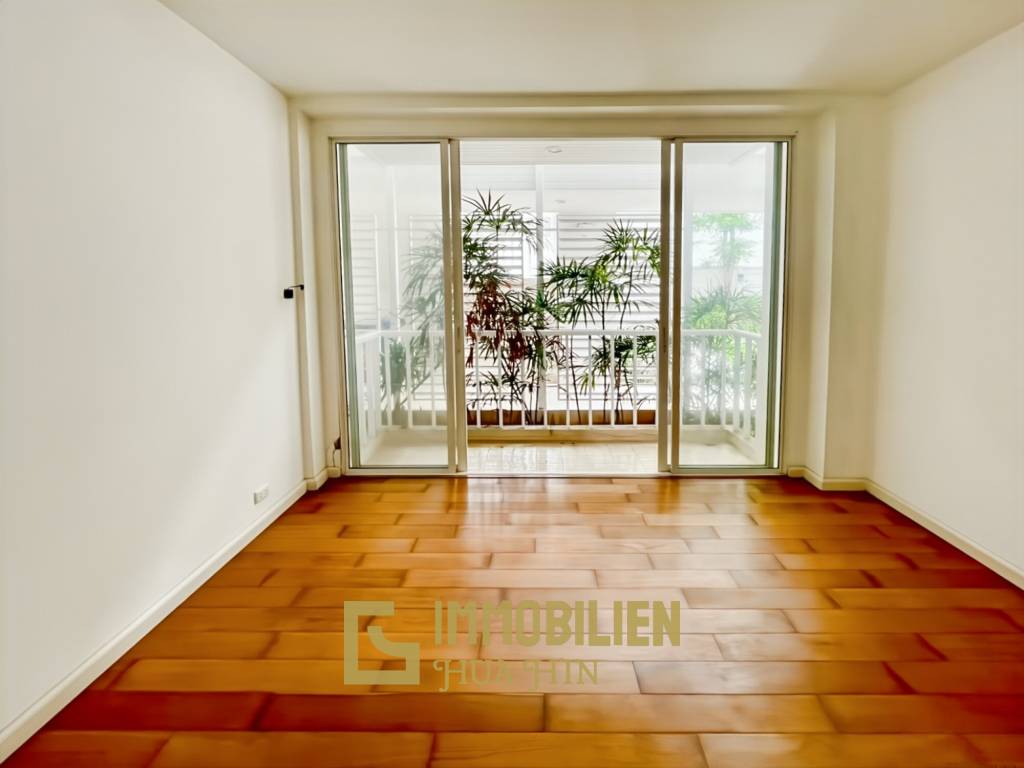 138 sqm Pool Access condo at Malibu Kao Tao