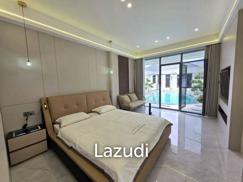 Newly Renovated Pool Villa for Sale at Eakmongkol 8