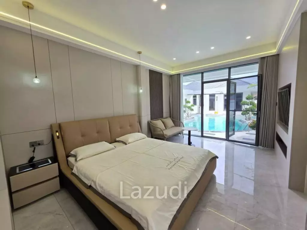 Newly Renovated Pool Villa for Sale at Eakmongkol 8