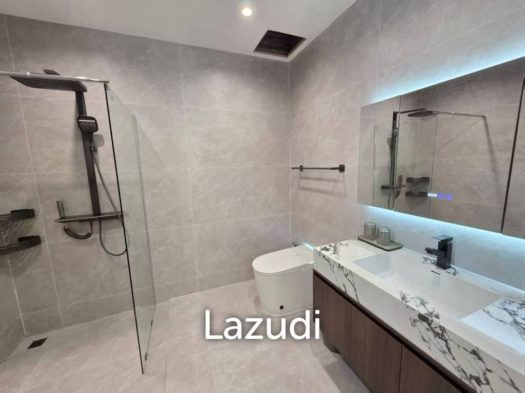 Newly Renovated Pool Villa for Sale at Eakmongkol 8