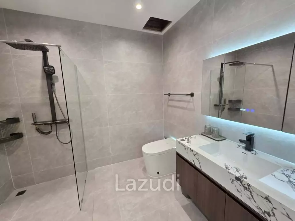 Newly Renovated Pool Villa for Sale at Eakmongkol 8