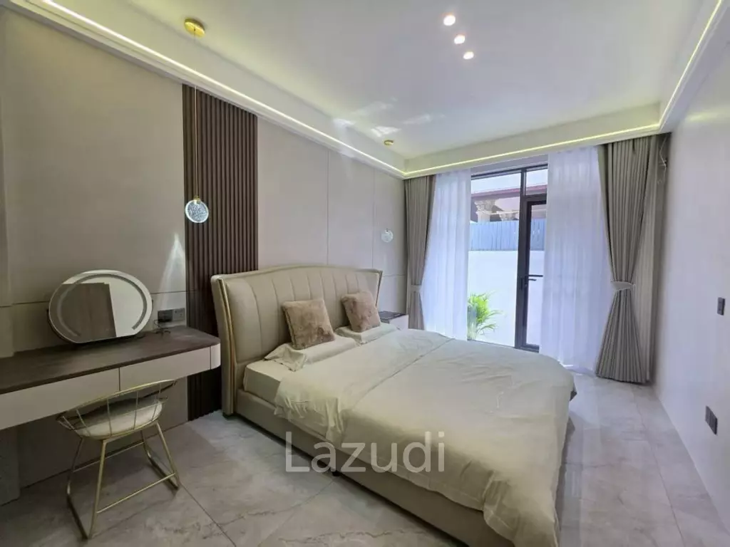 Newly Renovated Pool Villa for Sale at Eakmongkol 8