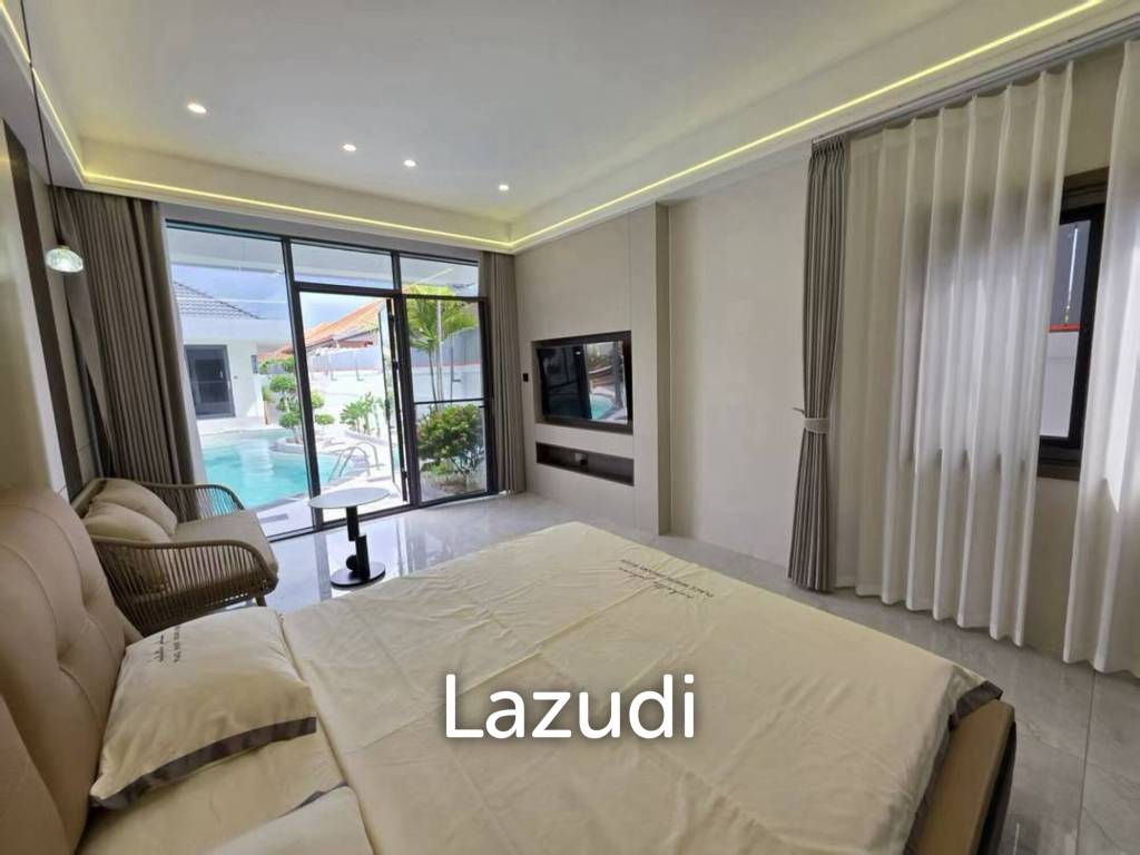 Newly Renovated Pool Villa for Sale at Eakmongkol 8