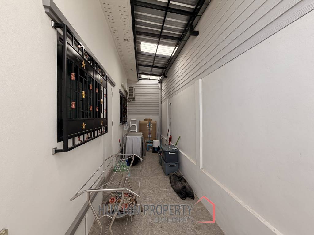 Modern 2-Bedroom Home | Spacious Corner Plot