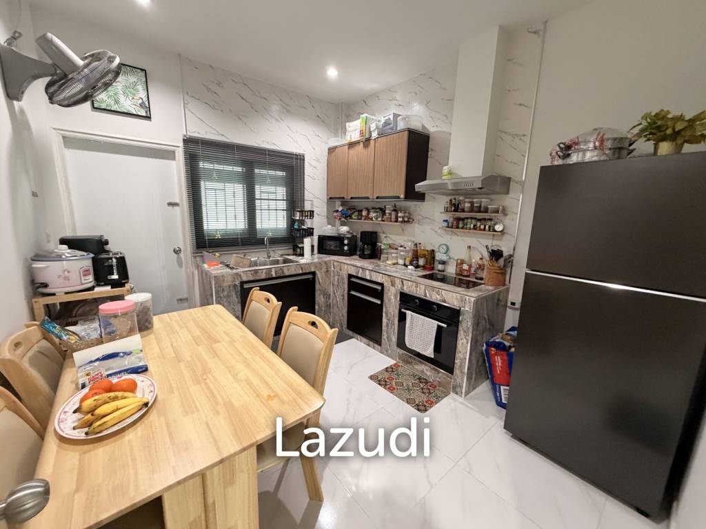 Modern 2-Bedroom Home | Spacious Corner Plot