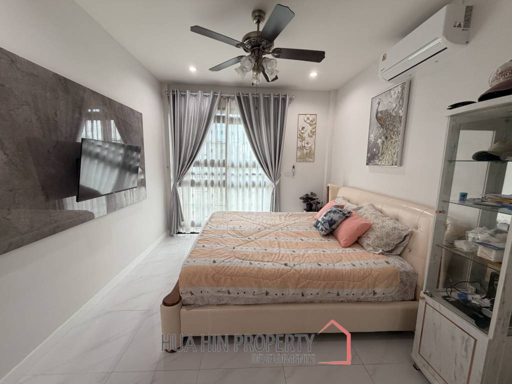 Modern 2-Bedroom Home | Spacious Corner Plot