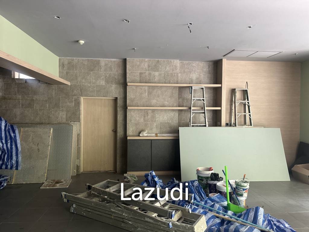 207 sqm retail space at Piya Residence Khlong Toei Bangkok
