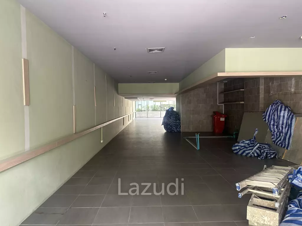 207 sqm retail space at Piya Residence Khlong Toei Bangkok