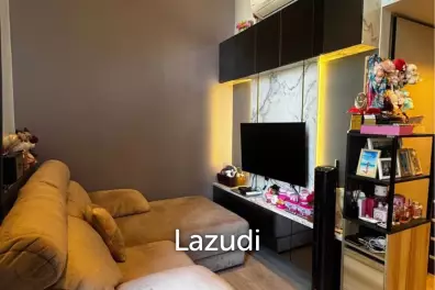 Modern 39 sqm Loft-Style 1 Bedroom Condo on 14th Floor in Phaya Thai Bangkok