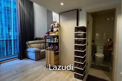 Modern 39 sqm Loft-Style 1 Bedroom Condo on 14th Floor in Phaya Thai Bangkok