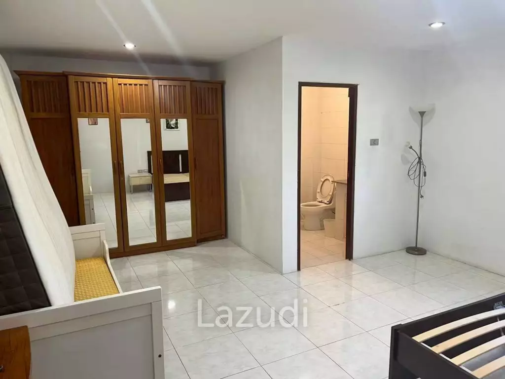Cozy  3-Story Home for Rent at Corrib Village Pratumnak Hill