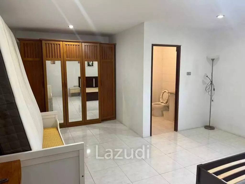 Cozy  3-Story Home for Rent at Corrib Village Pratumnak Hill