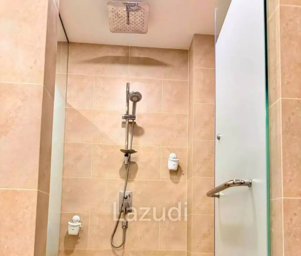 Luxurious Spanish-Style 2-Bedroom Condo for Rent at Espana
