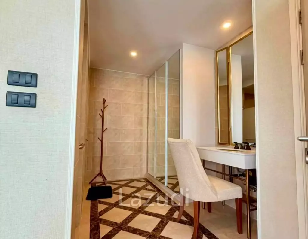 Luxurious Spanish-Style 2-Bedroom Condo for Rent at Espana