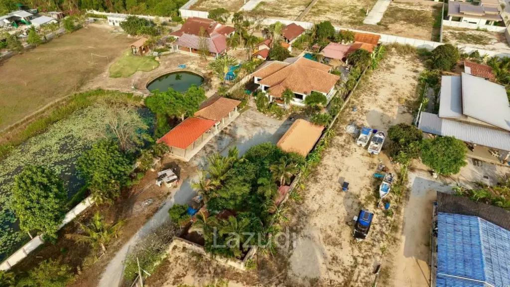 Grand 4 Bed Luxury Estate with Massive 3,416 sqm Land Plot