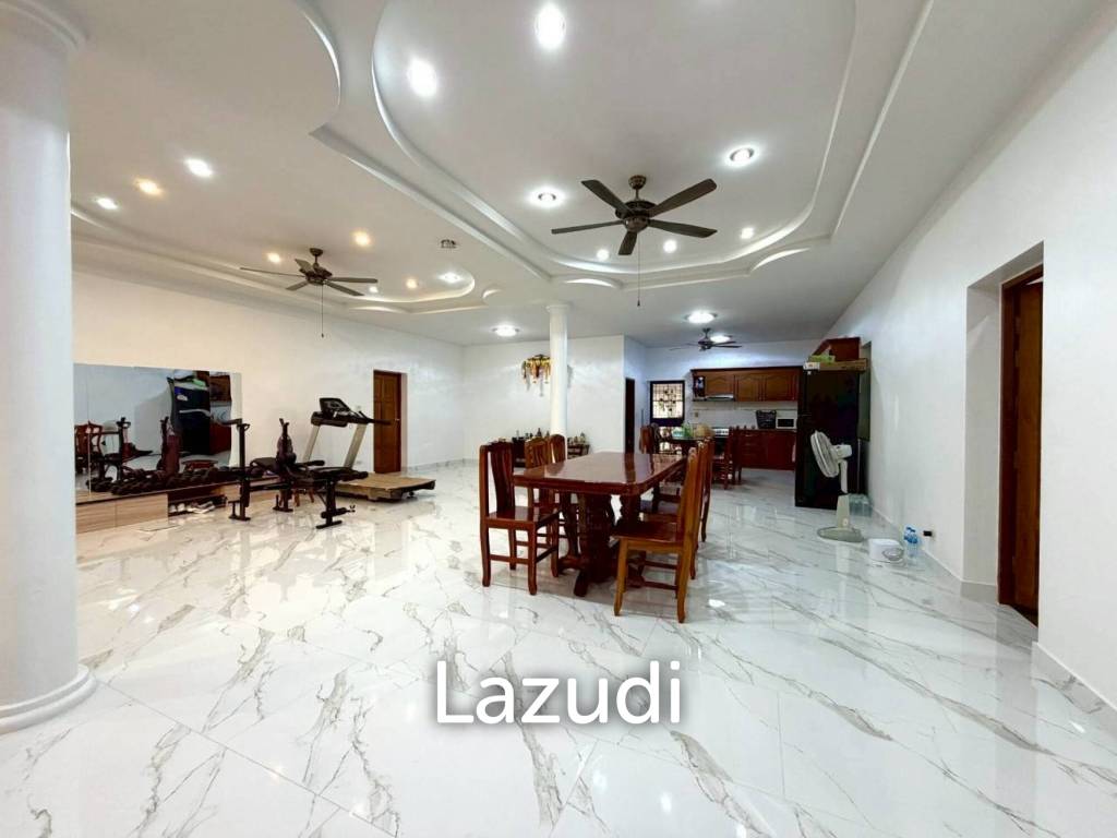 Grand 4 Bed Luxury Estate with Massive 3,416 sqm Land Plot