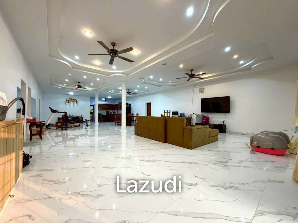 Grand 4 Bed Luxury Estate with Massive 3,416 sqm Land Plot