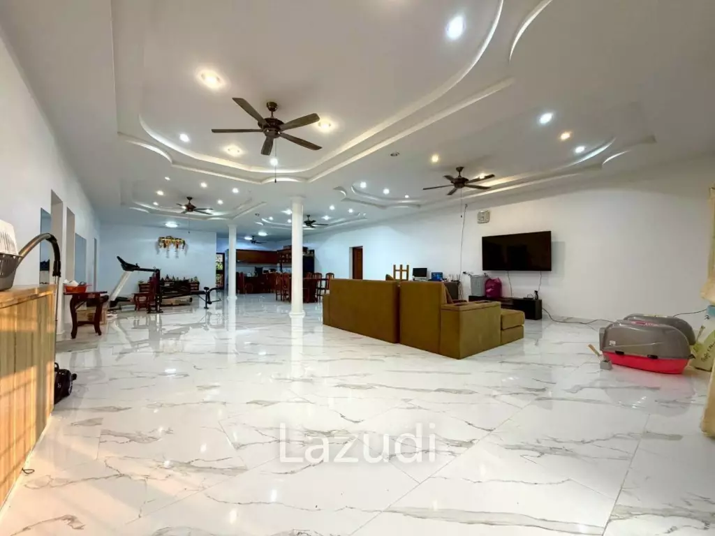 Grand 4 Bed Luxury Estate with Massive 3,416 sqm Land Plot