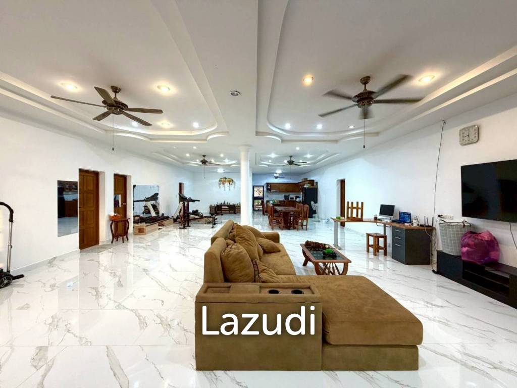 Grand 4 Bed Luxury Estate with Massive 3,416 sqm Land Plot