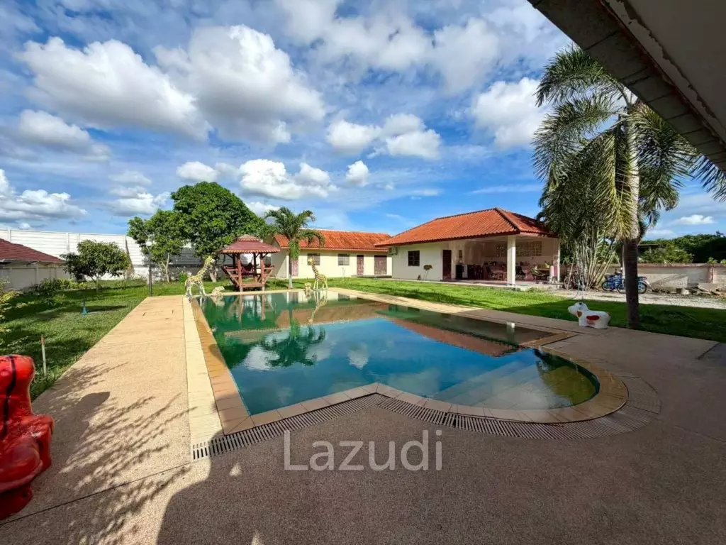 Grand 4 Bed Luxury Estate with Massive 3,416 sqm Land Plot