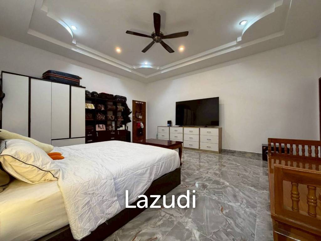 Grand 4 Bed Luxury Estate with Massive 3,416 sqm Land Plot