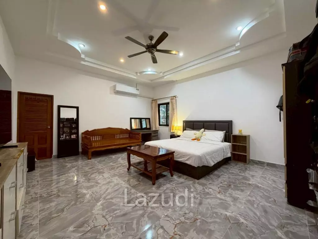 Grand 4 Bed Luxury Estate with Massive 3,416 sqm Land Plot