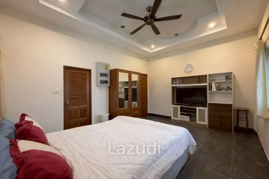 Grand 4 Bed Luxury Estate with Massive 3,416 sqm Land Plot