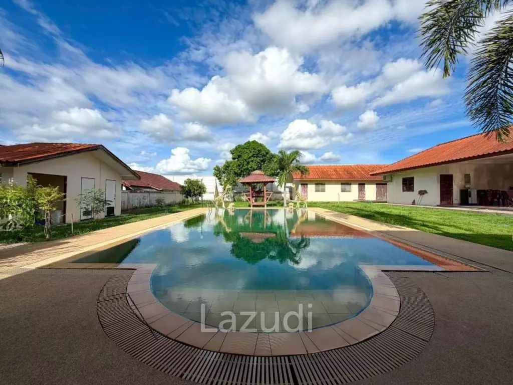 Grand 4 Bed Luxury Estate with Massive 3,416 sqm Land Plot