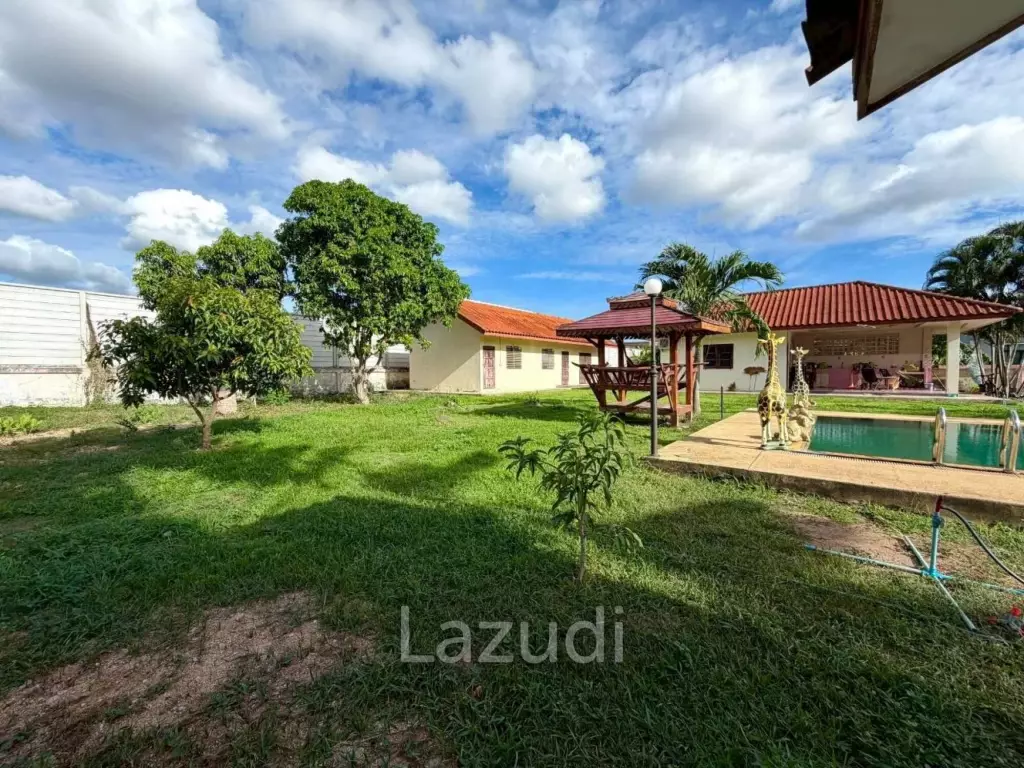 Grand 4 Bed Luxury Estate with Massive 3,416 sqm Land Plot
