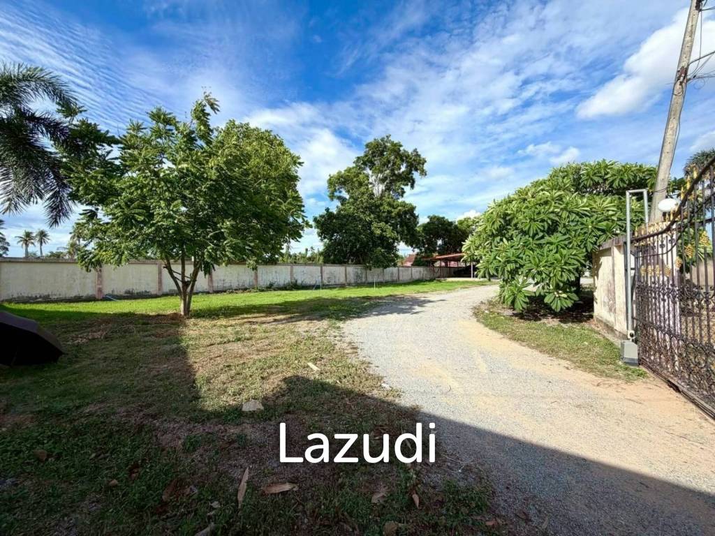Grand 4 Bed Luxury Estate with Massive 3,416 sqm Land Plot