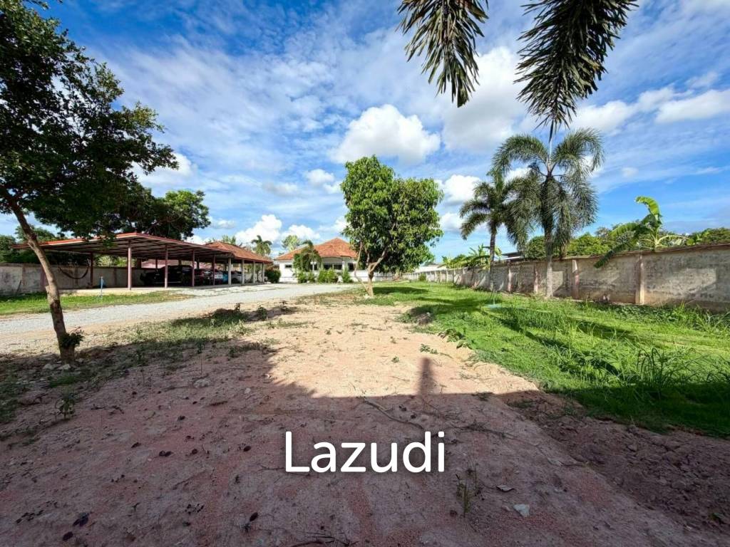 Grand 4 Bed Luxury Estate with Massive 3,416 sqm Land Plot