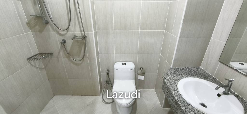 Spacious 51 sqm 1-Bedroom Condo for Rent at A.D. Bang Saray