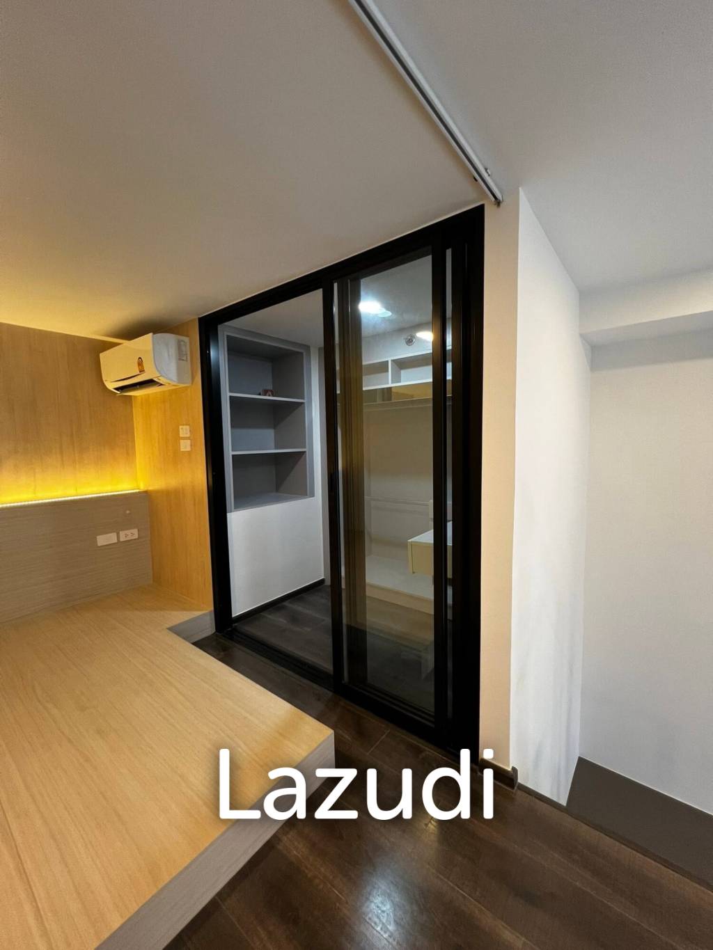 37 sqm loft 1 bedroom condo on 21st floor KnightsBridge Space Ratchayothin Chatuchak
