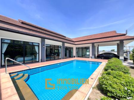 privater Pool / 3 Schlafzimmer / 472 qm Grundstück