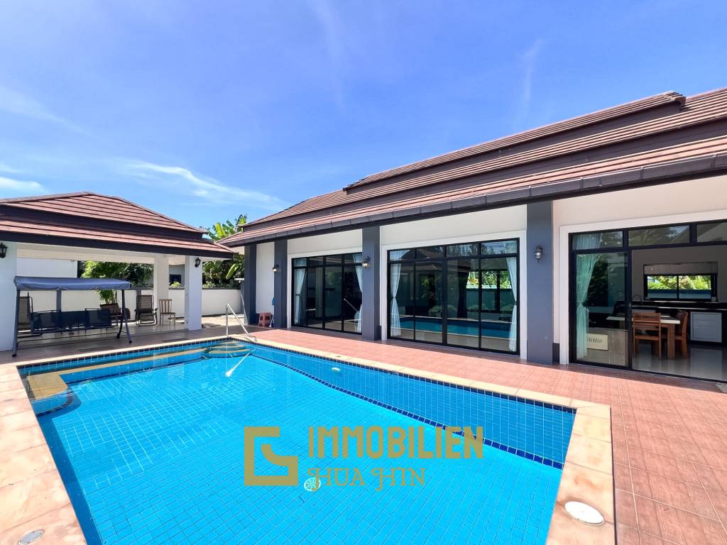 privater Pool / 3 Schlafzimmer / 472 qm Grundstück