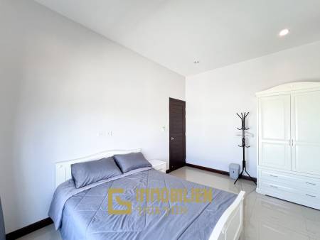 privater Pool / 3 Schlafzimmer / 472 qm Grundstück