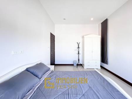 privater Pool / 3 Schlafzimmer / 472 qm Grundstück