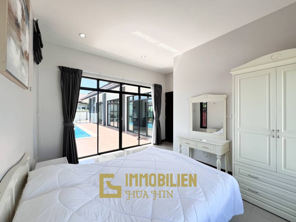 privater Pool / 3 Schlafzimmer / 472 qm Grundstück