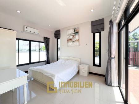 privater Pool / 3 Schlafzimmer / 472 qm Grundstück