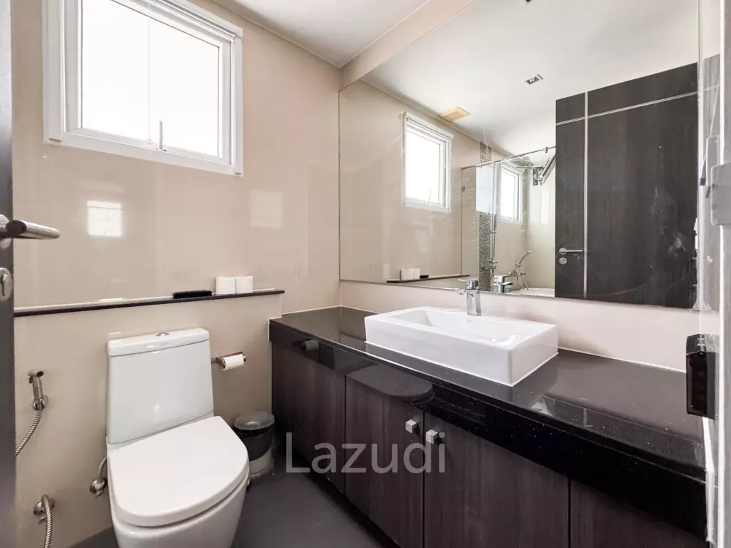 57 sqm serviced apartment J Residence Khlong Tan Nuea Bangkok