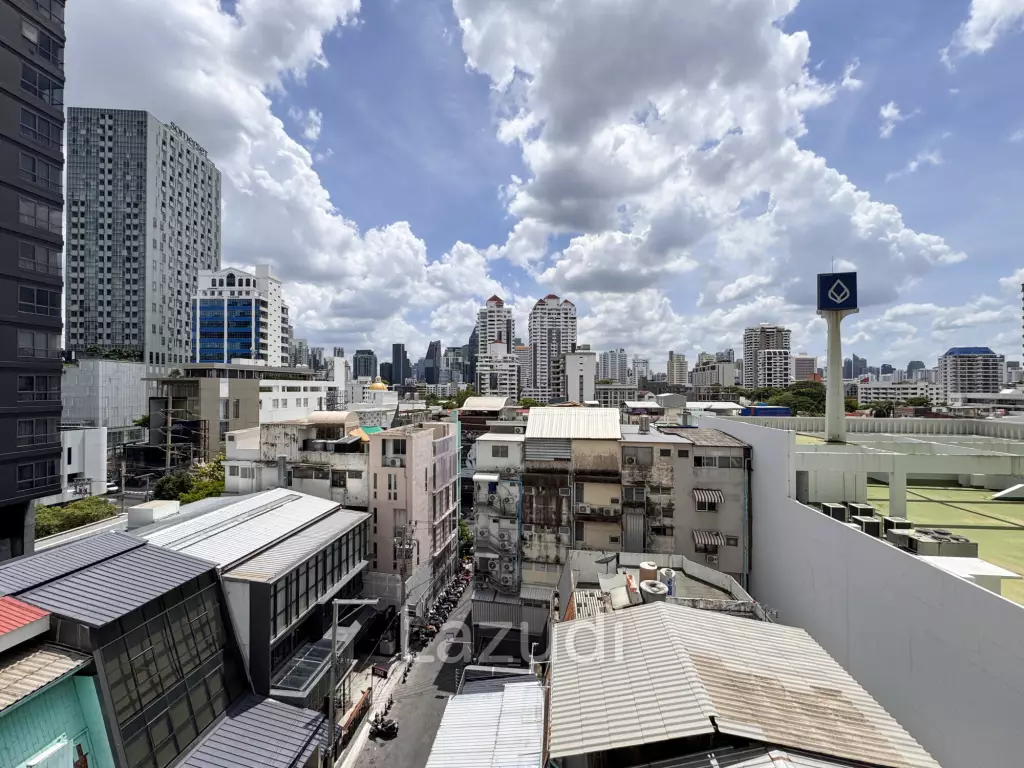 57 sqm serviced apartment J Residence Khlong Tan Nuea Bangkok