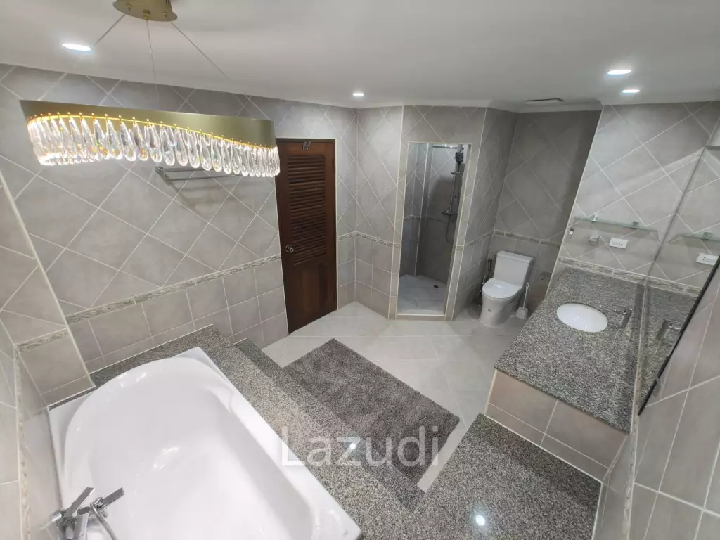 คอนโดหรู 1 ห้องนอน ขนาดกว้างขวาง ที่ วิวทะเล เรสซิเด้นซ์ 1