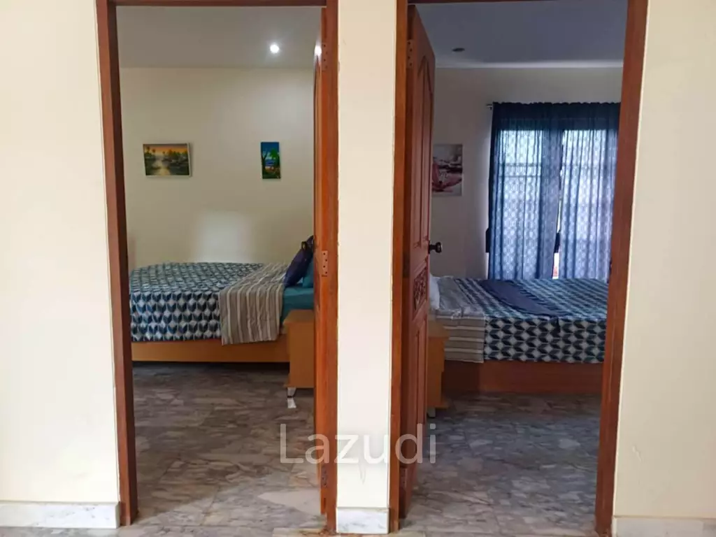 Resort complex with villa and 4 separate bungalows in Cha Am