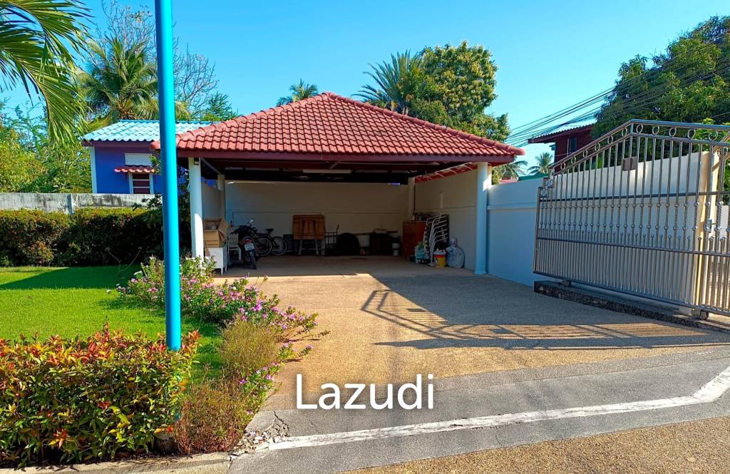 Resort complex with villa and 4 separate bungalows in Cha Am