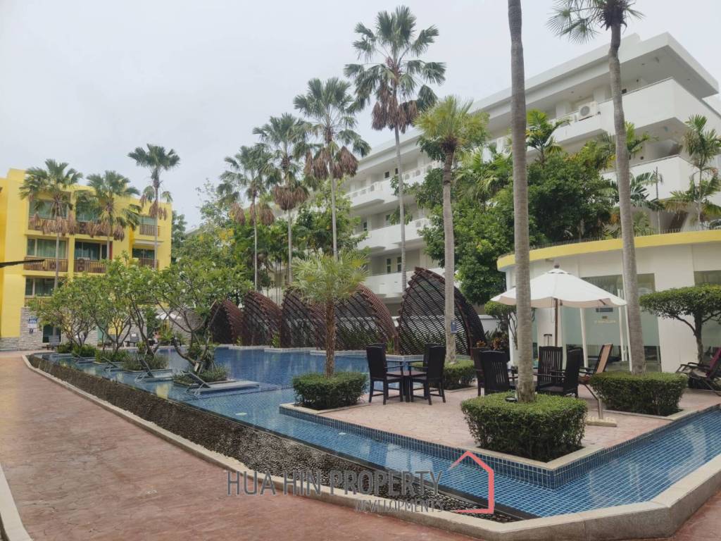 Beachfront Mykonos Condo | Market Village Mall Nearby